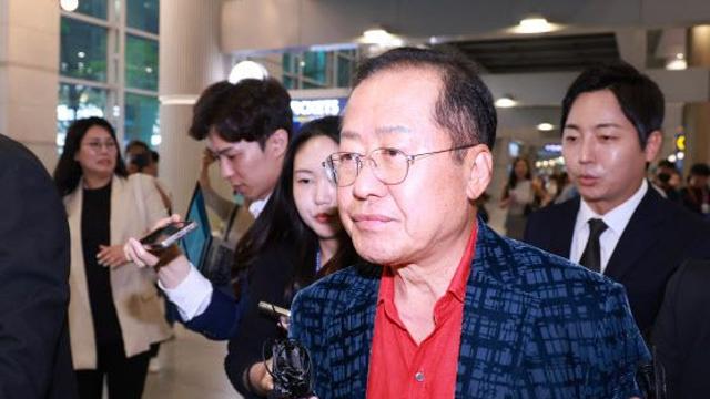 정치 복귀 신호탄일까…홍준표 