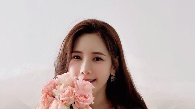 클레오 채은정, 8월의 신부됐다…영상감독과 결혼