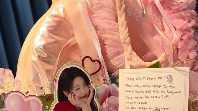 장원영이 광고한 회사로부터 받은 생일선물 모음