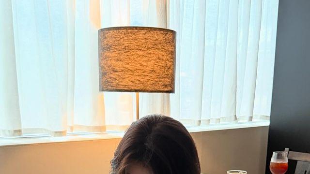 임현주, 책 읽는 순간에도 빛나는 무드