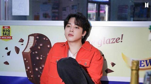 지민, 열애설에 침묵 깼다…“과거 호감, 현재 교제하는 사이 아냐”