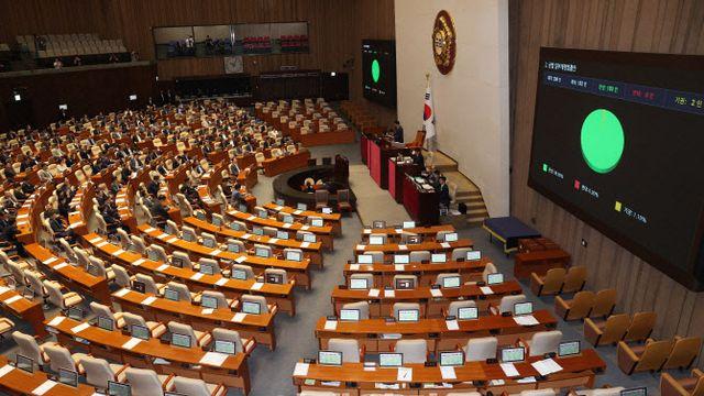 기업들 자사주 줄소각…3차 상법개정 시동에 지주사들 압박