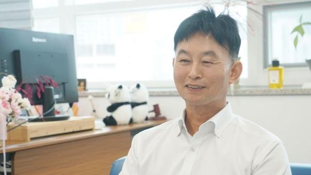 꿈을 피워, 민들레 홀씨처럼 퍼뜨려 봐…그림책꿈마루 안병훈 관장 인터뷰