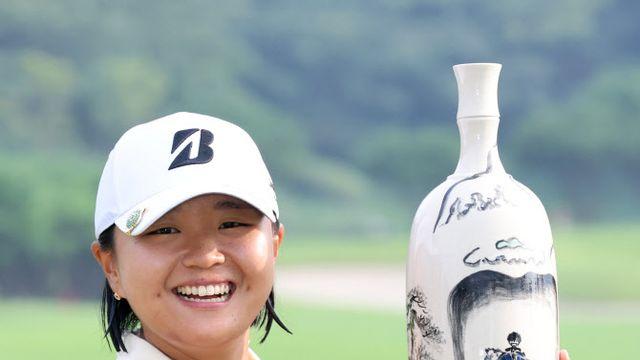 407m 도로샷·아빠표 코칭…신데렐라 계보 이은 신다인