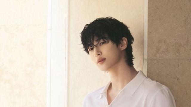 변우석, 청량 비주얼과 반전 매력… 차기작은 아이유와 호흡