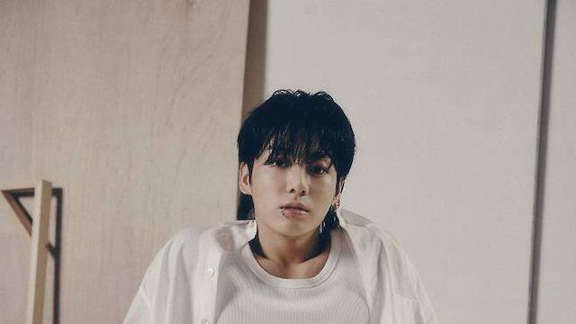 정국 생일 앞두고 벌어진 같은 용산 하늘 아래 ‘극과 극 풍경’