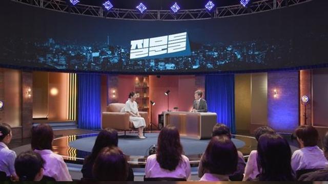 '질문들' 염혜란 