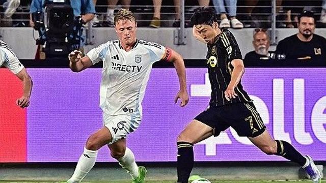 아깝다 손흥민! '손흥민 존' 미친 감아차기→GK 선방에 무산…LAFC, 샌디에이고와 1-1 접전 (전반 종료)