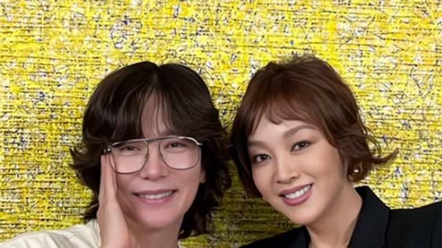 올가을 립 트렌드, 깊고 강렬한 ‘오버립’...메이크업 아티스트 박태윤-배우 이승연, 90년대 감성으로 완벽 재현