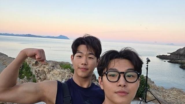 '이종혁 아들' 탁수·준수 형제, 190cm 키에 팔근육…놀라운 근황 [★해시태그]