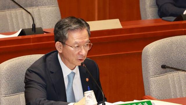 정성호 법무 장관, 임은정 '검찰개혁 5적' 발언 