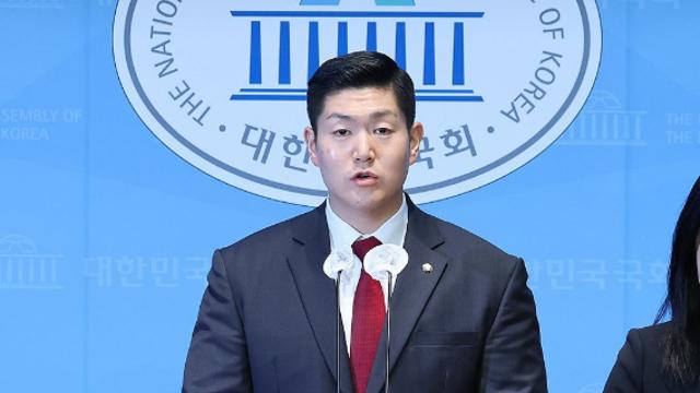 김재섭 