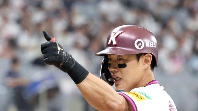 MLB 스카우트 찾아오면 펄펄, 송성문 