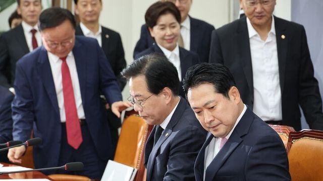 장동혁 “비정상적 정상회담...‘숙청’에 추가 1500억 달러 투자”