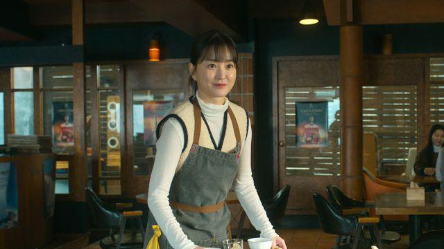 공유·정유미 '고백의 역사' 호프집 부부로 활약…특별출연 스틸 공개