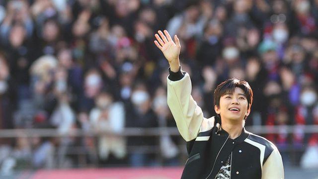 '축구사랑' 가수 임영웅, 대전에 뜬다 [AI 스포츠]
