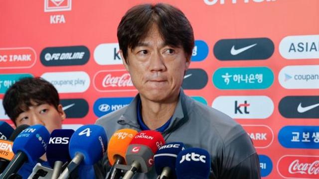 “손흥민은…” 또다시 한국 축구 대표팀 '주장 교체설' 제기하며 홍명보가 꺼낸 말