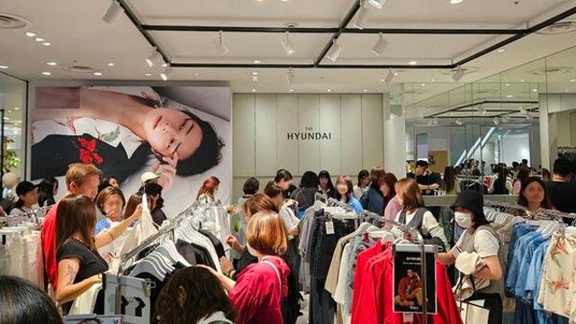 현대백화점, 일본 최대 패션쇼에서 K패션 특집 무대 첫 선