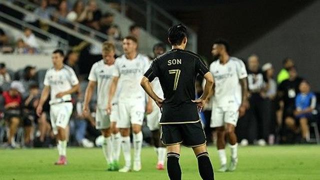 손흥민, 토트넘처럼 혼자 축구하네…'SON 골대 강타' LAFC, 서부 1위 샌디에이고에 1-2 역전패 [MLS 리뷰]