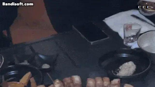 ㅆㅂㅆㅂ 천조국 삼겹살집 근황
