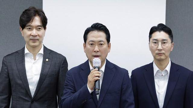 “상복 차림으로”…단결한 국힘에 “尹·김건희 구치소에나 가라”