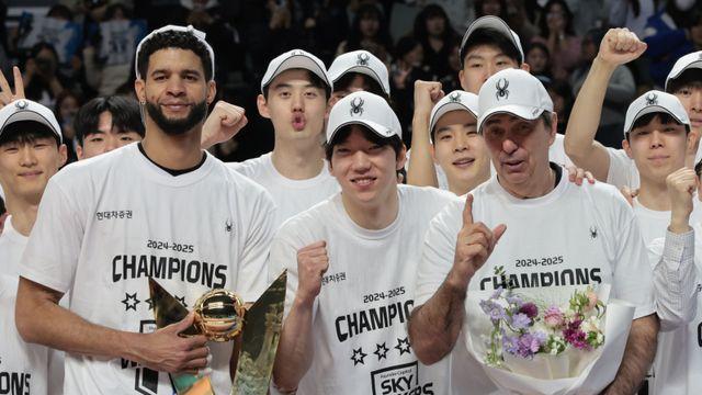 '디펜딩 챔피언' 현대캐피탈, 허수봉-박경민-신호진 합류 완전체로 일본 전지훈련