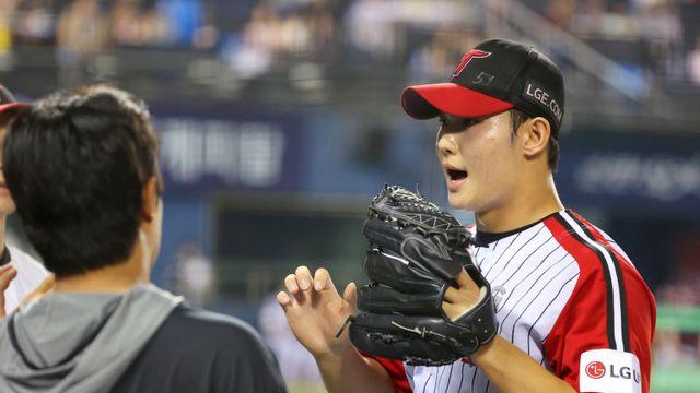 LG 신인 필승조 김영우 1점대 ERA 재진입, 후반기 0점대 승승장구