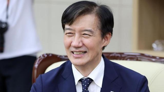 조국, 또…“20대 남성 10명 중 3명 극우라는 조사 결과 있다”