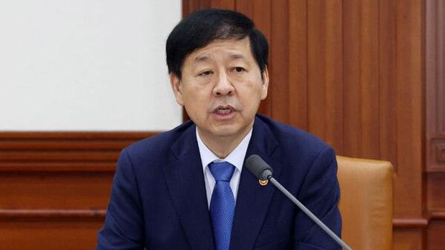 구윤철 