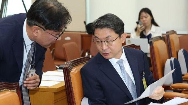 이억원, '실세 이찬진' 우려에 