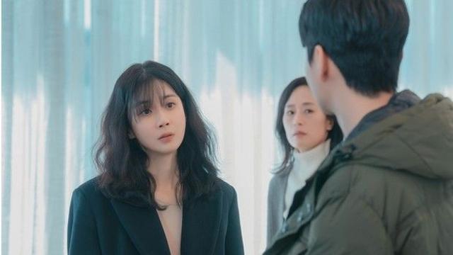 '메리 킬즈 피플' 이보영·이민기·강기영 삼자대면 포착…파란 예고
