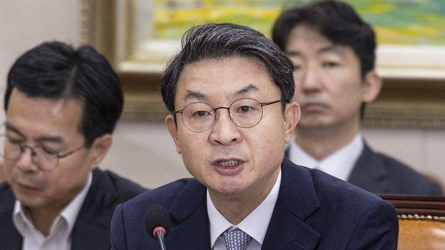 이억원, 삼성생명 회계 논란에 