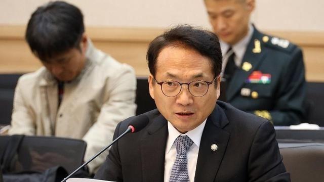 국정원이 李 대통령 목 부위 피습사건 테러 지정 막았다?…