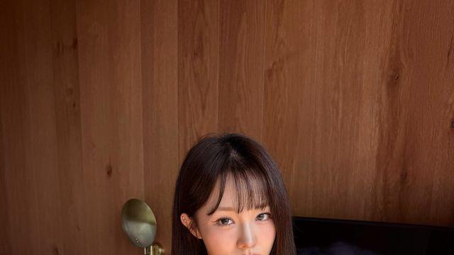 우아 나나, 블랙 슬리브리스로 완성한 쿨무드…행궁동 감성 그대로