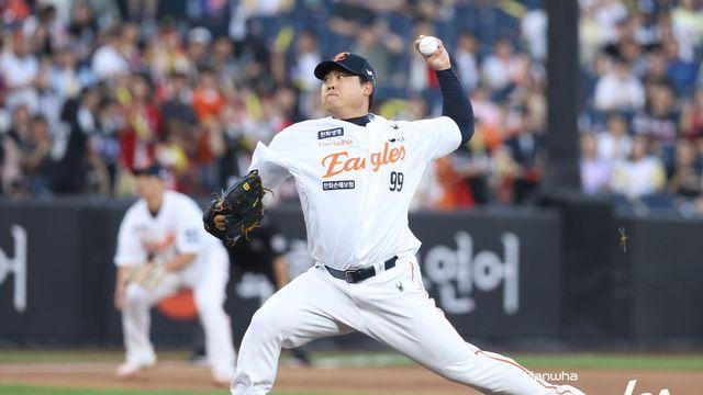 '류현진 호투+노시환 3점포' 한화, KIA에 21-3 대승…3연패 탈출(종합)