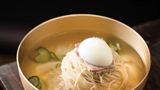 한국의 여름철 면 요리.