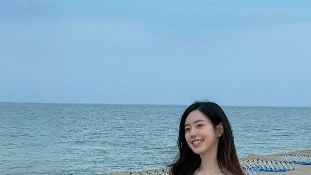 진세연, 바닷가 여신처럼 빛난 플로럴 원피스 자태
