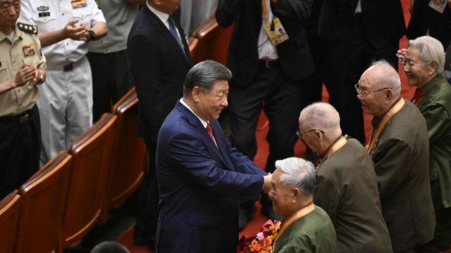 [中전승절] 시진핑, 최고지도부·노병들과 항일공연 '정의필승' 관람
