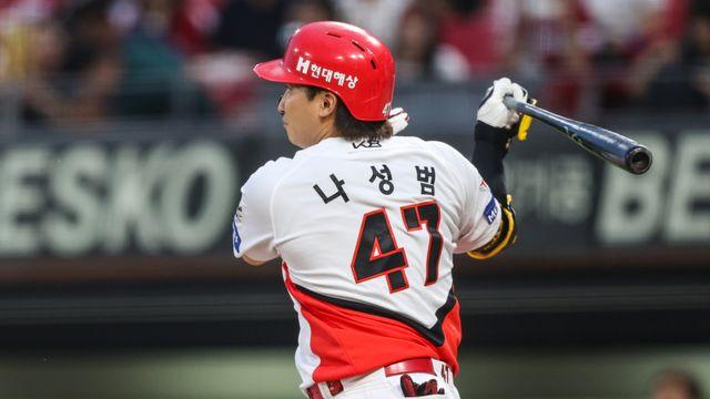 1점 차 9회 무사 1·2루에서 진루타가 없었다, 허무한 세 타자 연속 헛스윙K '새드 엔딩' [IS 냉탕]