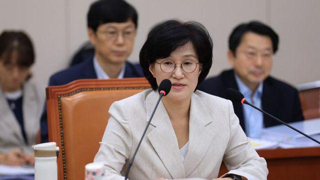 원민경 장관 후보자 논란 無 인청 11시간만에 끝(종합)