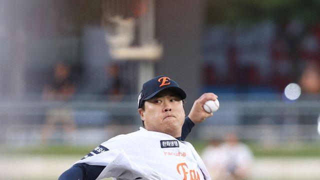 “가게 되면 해줄 얘기 많아” 한화 류현진이 후배들에게 전할 가을 경험