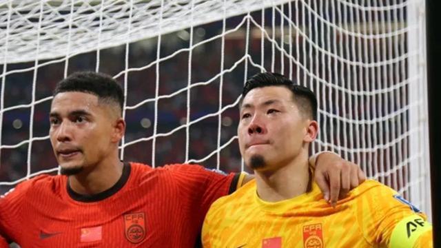 中 축구, 충격적인 소식! 190억 임금 체불→슈퍼리그 폭망하나?…국대 주전 GK 수개월 급여 못 받아+