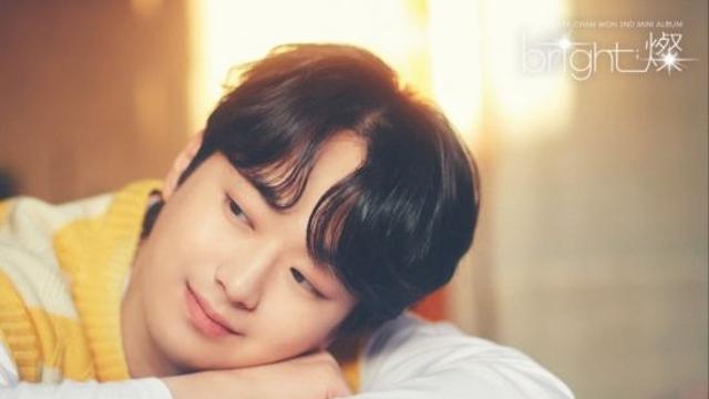 '찬또배기' 이찬원, KM차트 '8월의 핫초이스' 남자 부문 1위