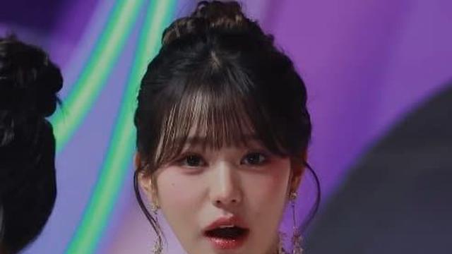 초 원거리에서도 팬들과 소통 가능한 장원영
