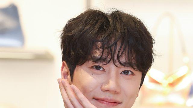 ‘대세 배우’ 이준영, 5년 만 가수 복귀…22일 ‘라스트 댄스’ 발매
