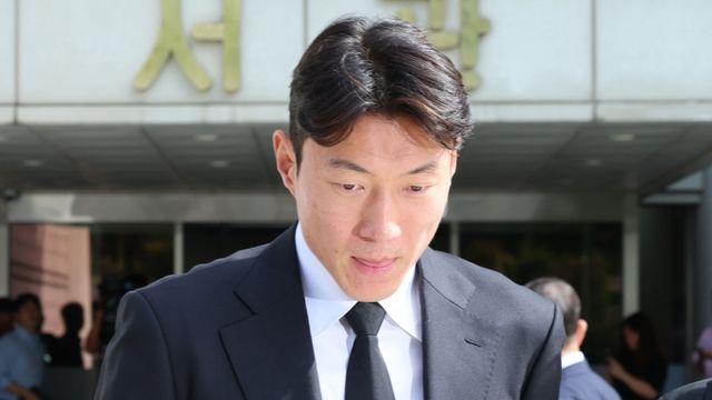 ‘불법촬영 혐의’ 황의조, 2심도 징역형 집행유예…“오직 축구에만 전념하겠다”