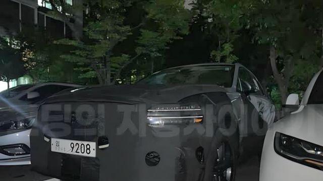 주행거리 900km 이상…제네시스 GV70 EREV 최초 포착
