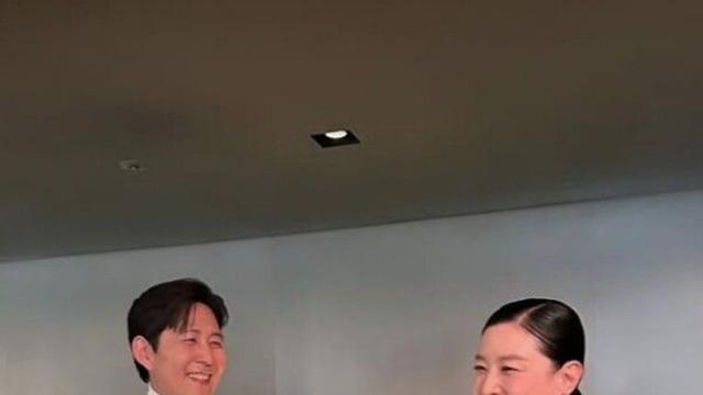 이영애, '23년 만' 이정재와 반가운 재회…여전한 '레전드 투샷'