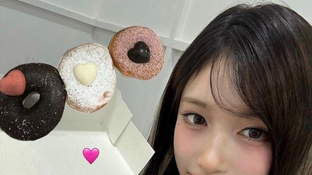아이브 이서, 도넛보다 달콤한 핑크 치크 메이크업