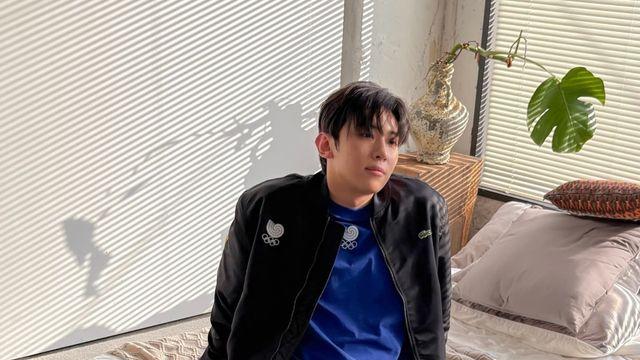 덱스, 블루 톤 스포티 룩으로 드라마 종영 후 여유 만끽
